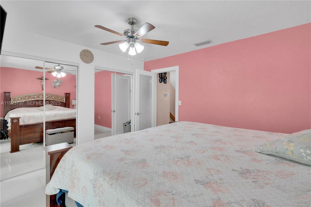 En Venta: $419,900 (2 camas, 2 baños, 1160 Pies cuadrados)