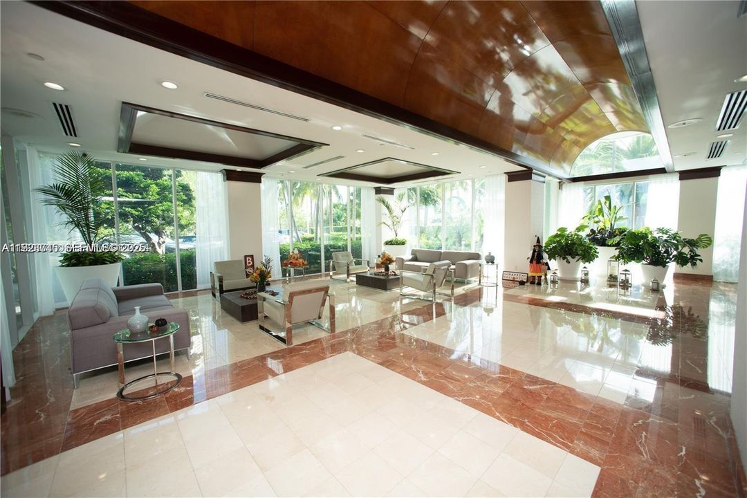 For Sale: $850,000 (2 beds, 2 baths, 1530 Square Feet)