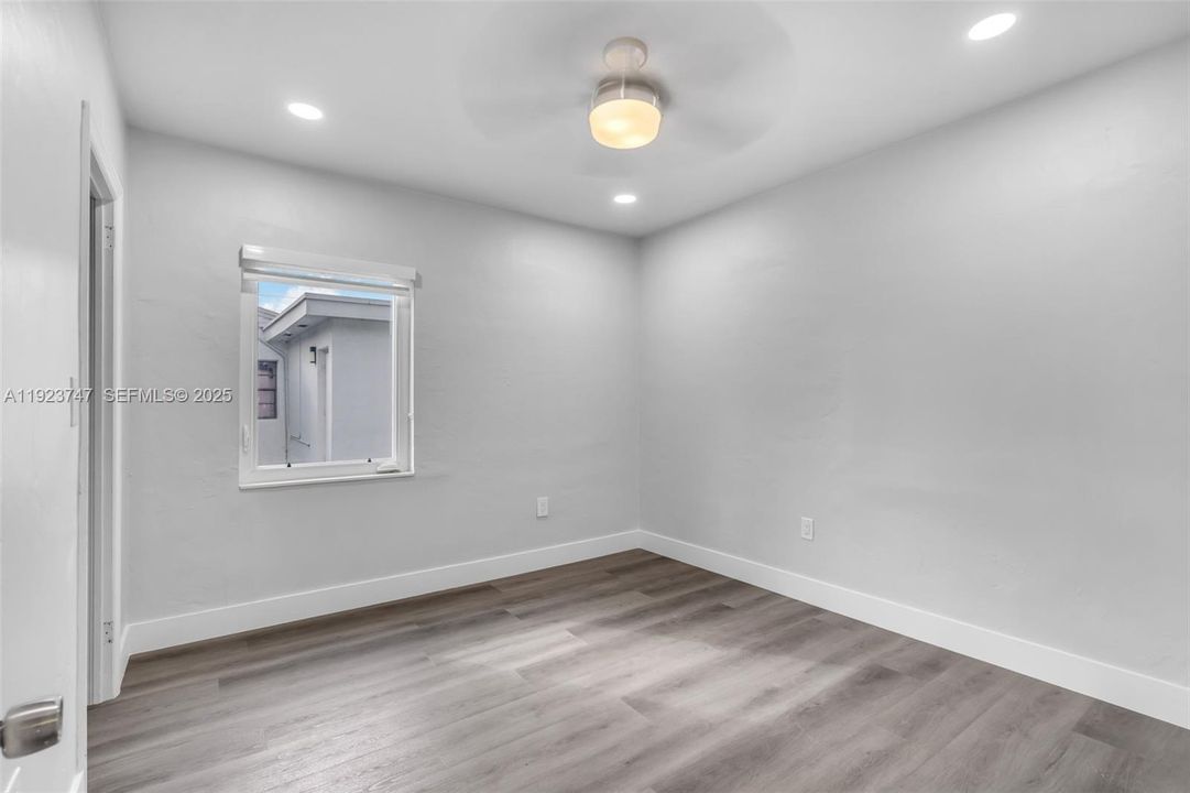 For Rent: $4,800 (3 beds, 2 baths, 1848 Square Feet)