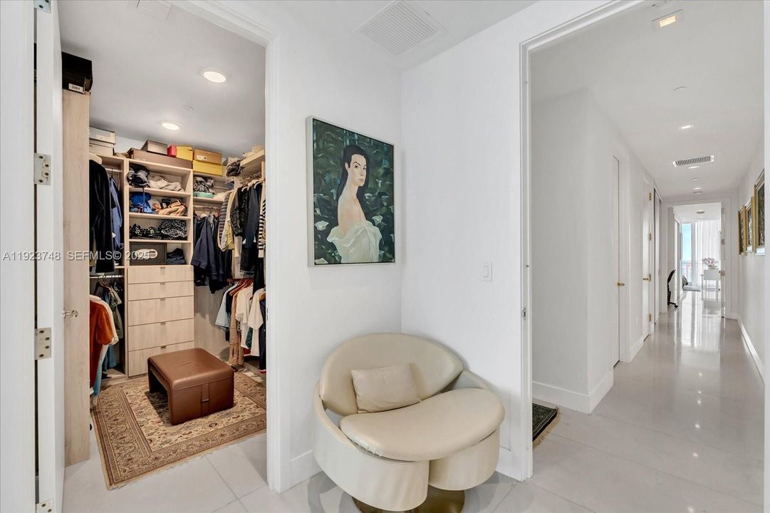 For Sale: $3,350,000 (2 beds, 2 baths, 1704 Square Feet)