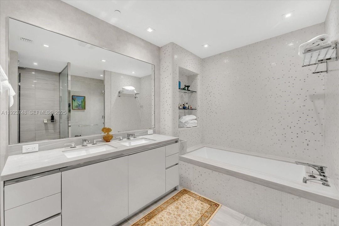 For Sale: $3,350,000 (2 beds, 2 baths, 1704 Square Feet)