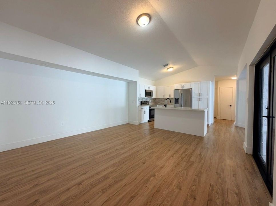 For Rent: $4,500 (4 beds, 3 baths, 1910 Square Feet)