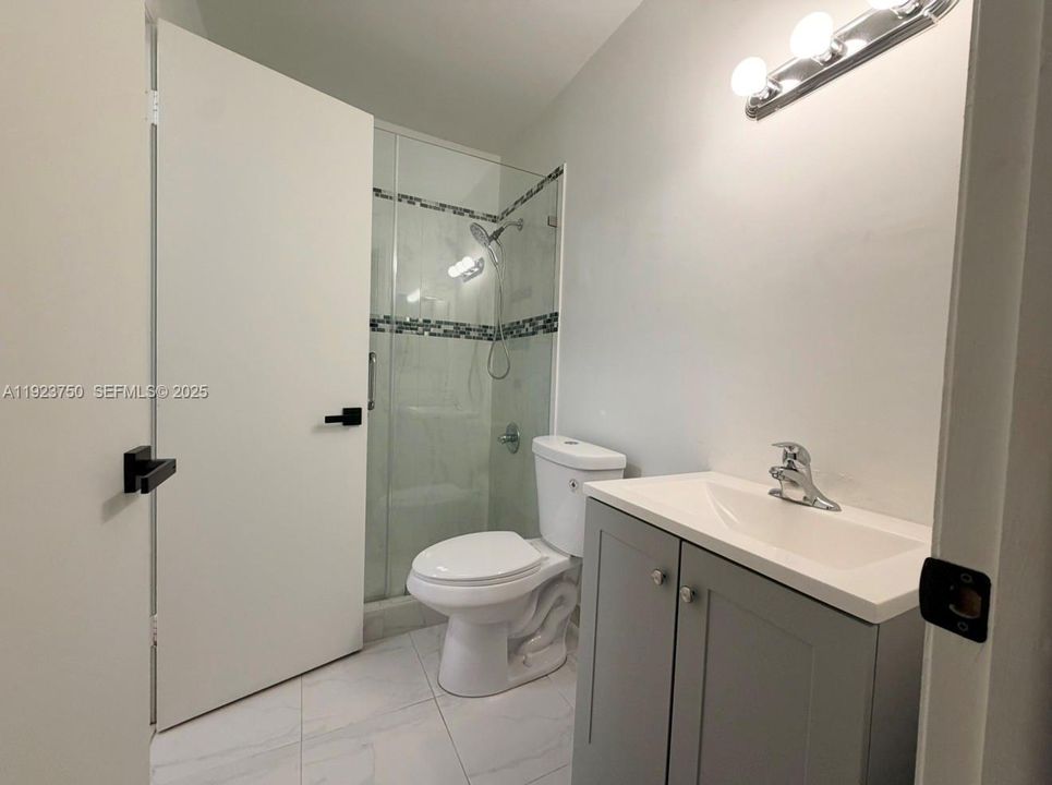 For Rent: $4,500 (4 beds, 3 baths, 1910 Square Feet)