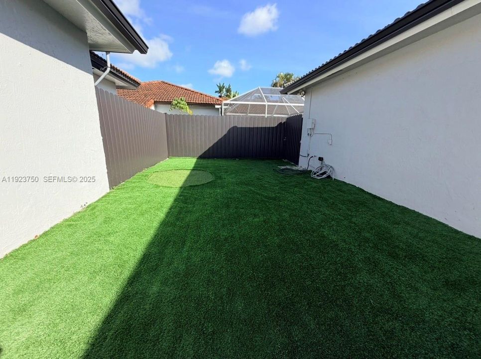 For Rent: $4,500 (4 beds, 3 baths, 1910 Square Feet)