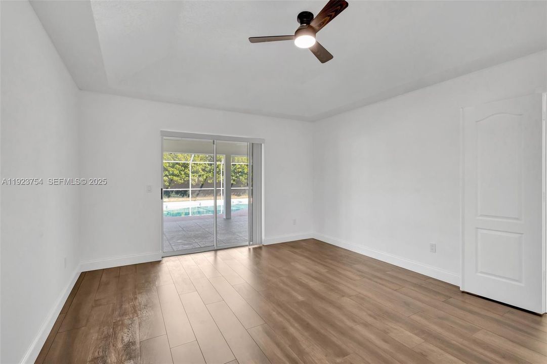 For Rent: $2,900 (3 beds, 2 baths, 2412 Square Feet)