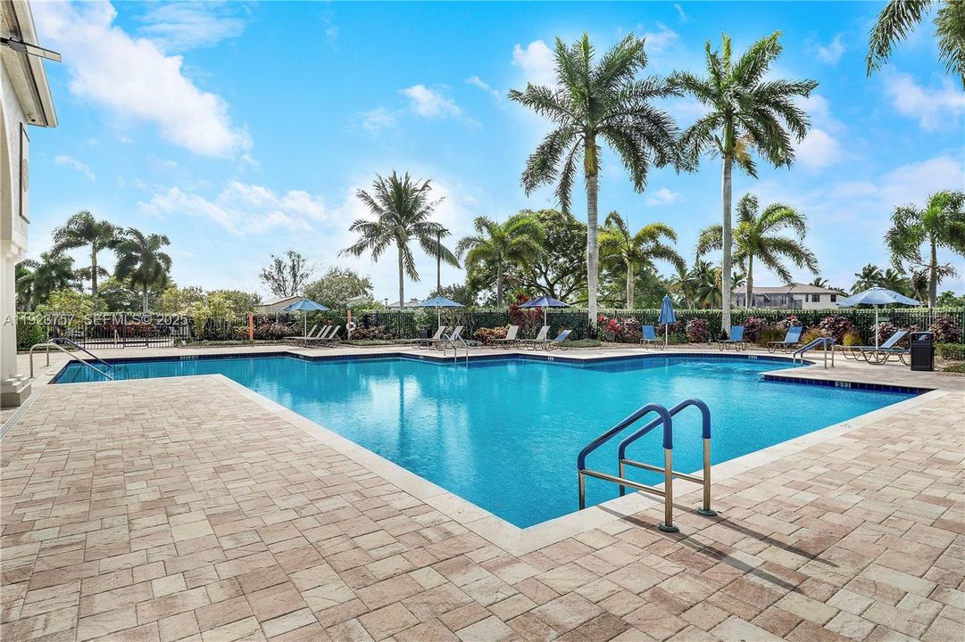 : $1,249,000 (5 спален, 4 ванн, 3668 Квадратных фут)