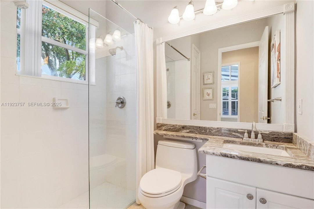 : $1,249,000 (5 спален, 4 ванн, 3668 Квадратных фут)