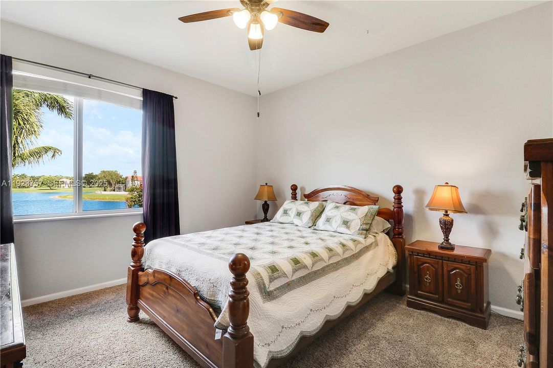 : $1,249,000 (5 спален, 4 ванн, 3668 Квадратных фут)