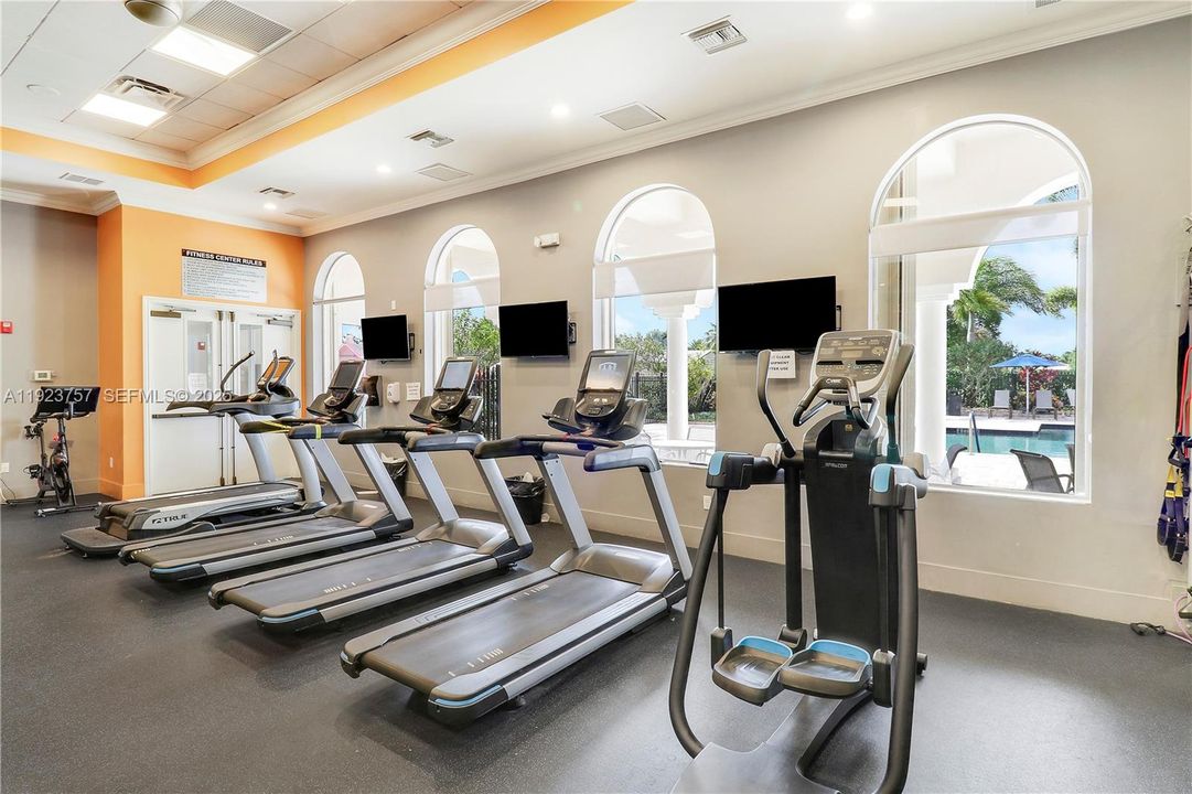 : $1,249,000 (5 спален, 4 ванн, 3668 Квадратных фут)