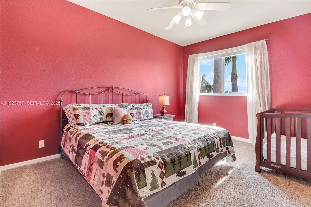 : $1,249,000 (5 спален, 4 ванн, 3668 Квадратных фут)