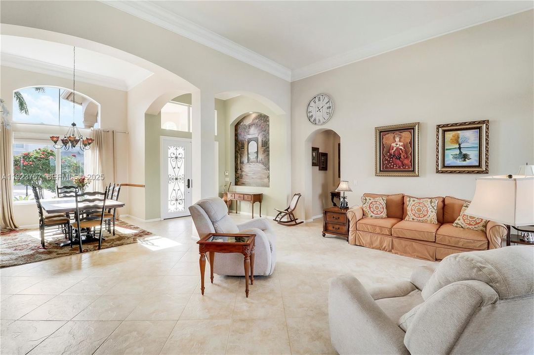 : $1,249,000 (5 спален, 4 ванн, 3668 Квадратных фут)