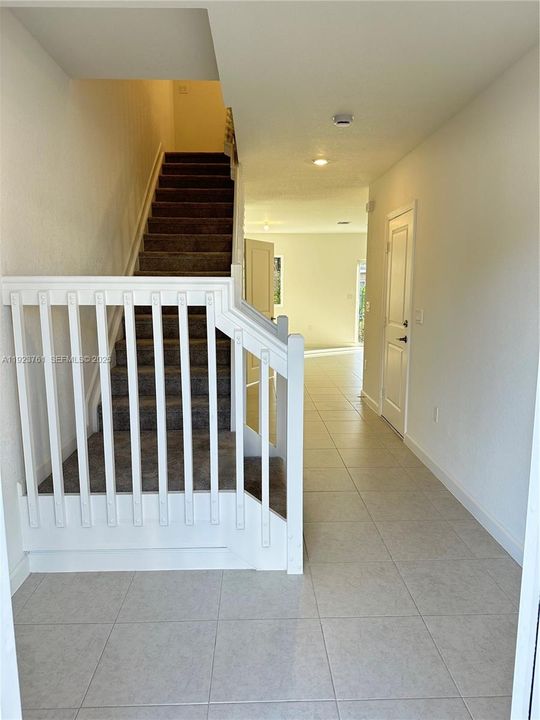 For Sale: $485,000 (3 beds, 2 baths, 1394 Square Feet)