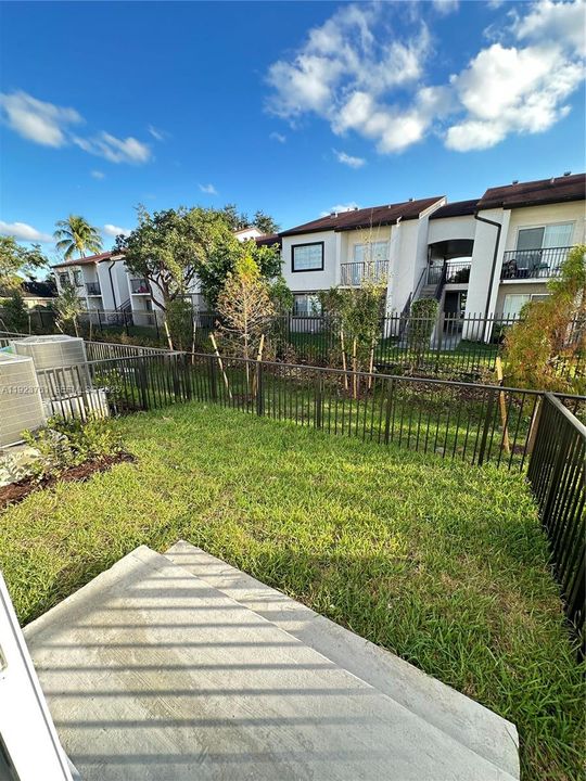 For Sale: $485,000 (3 beds, 2 baths, 1394 Square Feet)