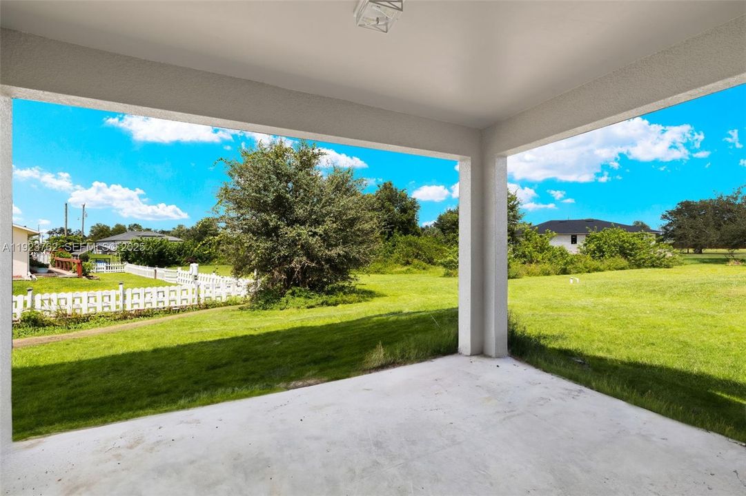 For Sale: $339,900 (3 beds, 2 baths, 1545 Square Feet)