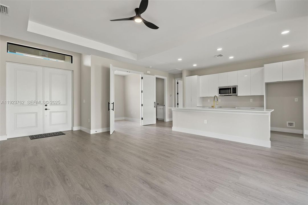 For Sale: $339,900 (3 beds, 2 baths, 1545 Square Feet)