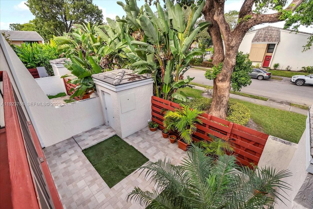 For Sale: $535,000 (3 beds, 2 baths, 1640 Square Feet)