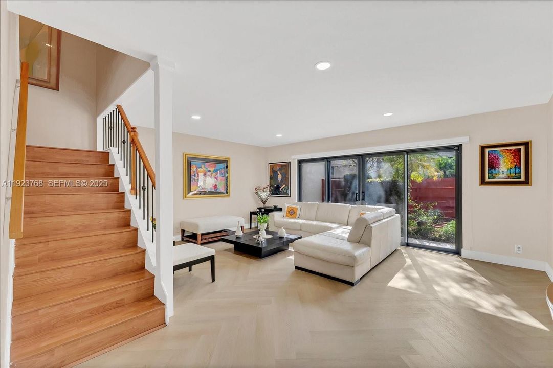 For Sale: $535,000 (3 beds, 2 baths, 1640 Square Feet)