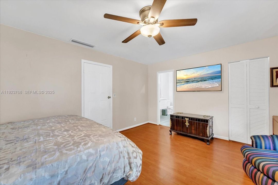 For Sale: $535,000 (3 beds, 2 baths, 1640 Square Feet)