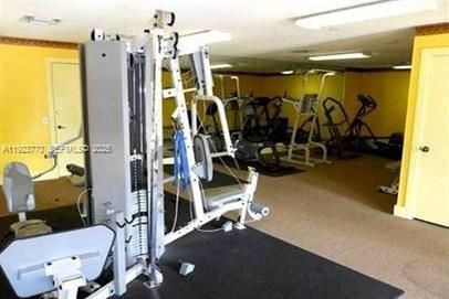 待售: $159,000 (1 贝兹, 1 浴室, 713 平方英尺)