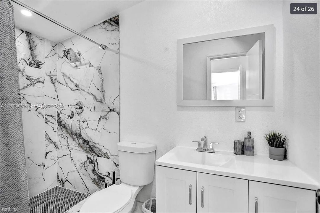 出租: $8,995 (5 贝兹, 4 浴室, 2379 平方英尺)