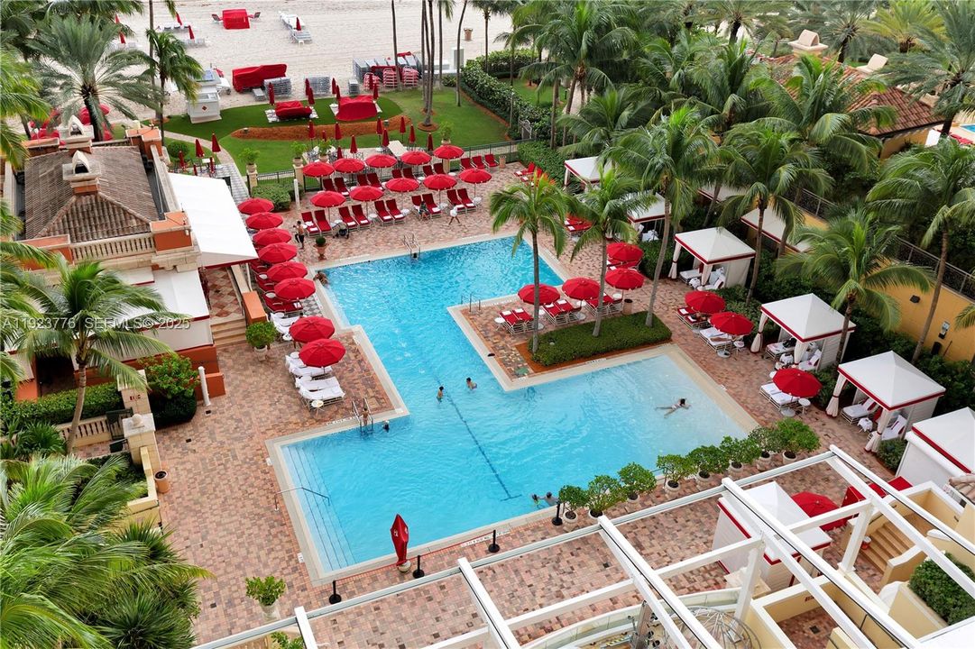 For Sale: $3,398,000 (3 beds, 3 baths, 2214 Square Feet)