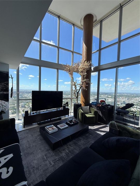 В аренду: $16,000 (2 спален, 2 ванн, 3017 Квадратных фут)