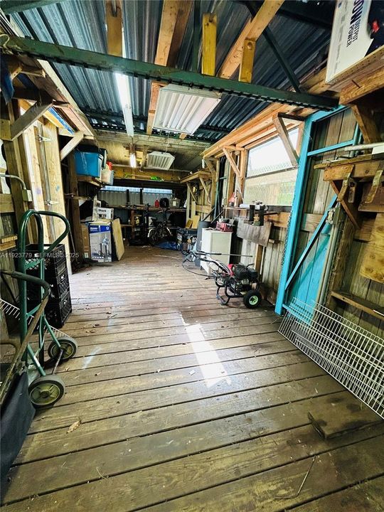 For Sale: $760,000 (6 beds, 4 baths, 2375 Square Feet)