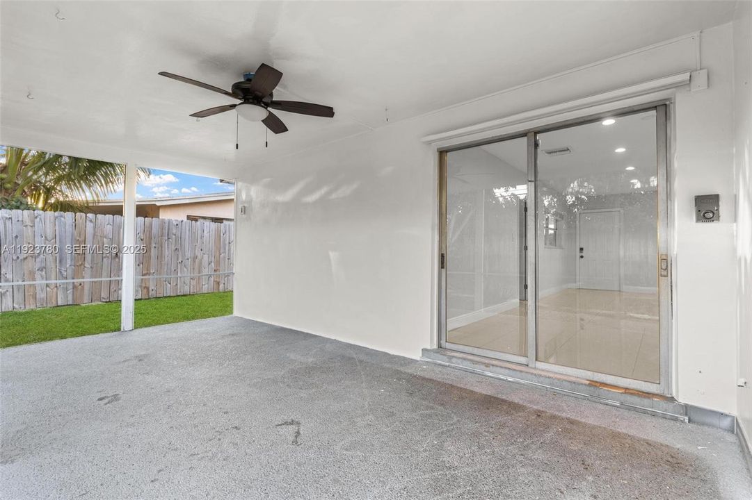 出租: $3,500 (3 贝兹, 2 浴室, 1265 平方英尺)