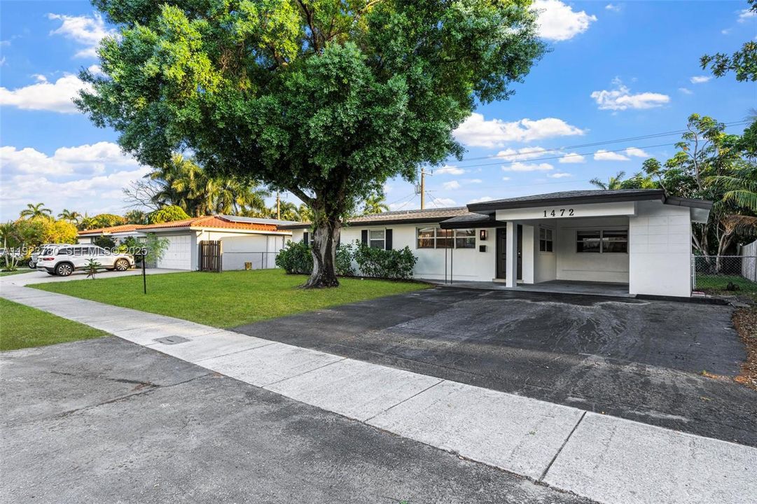 出租: $3,500 (3 贝兹, 2 浴室, 1265 平方英尺)