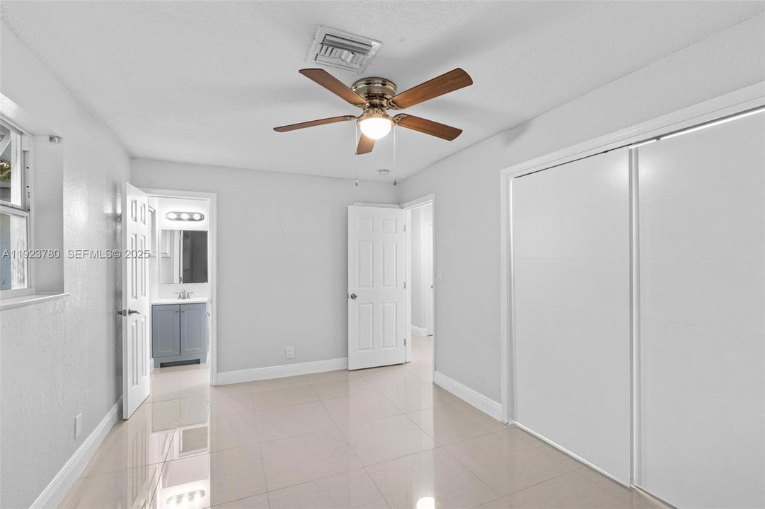 出租: $3,500 (3 贝兹, 2 浴室, 1265 平方英尺)