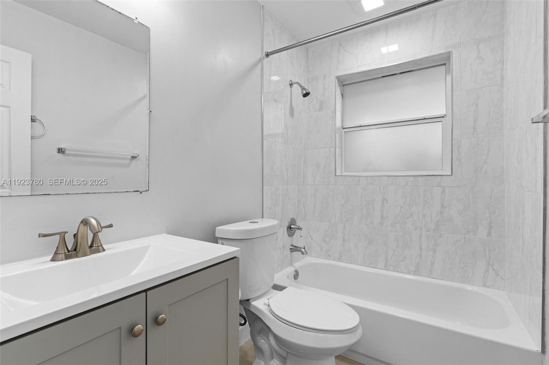 出租: $3,500 (3 贝兹, 2 浴室, 1265 平方英尺)