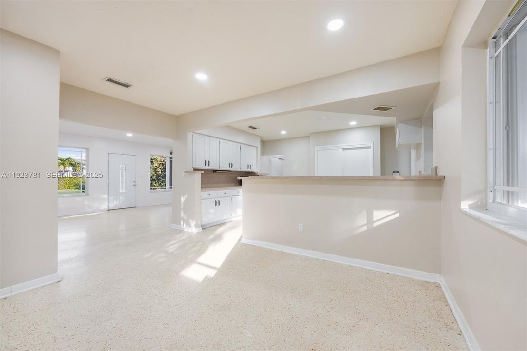 For Rent: $4,000 (3 beds, 2 baths, 1550 Square Feet)