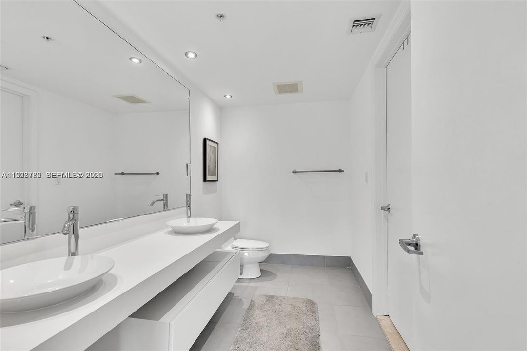 出租: $4,200 (2 贝兹, 2 浴室, 1110 平方英尺)