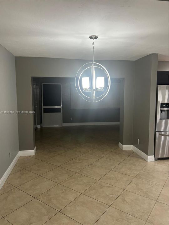 For Rent: $3,500 (4 beds, 2 baths, 1908 Square Feet)