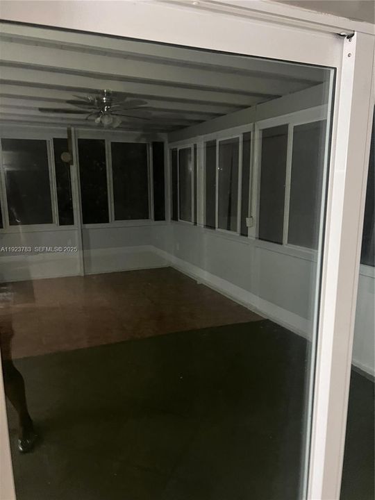 For Rent: $3,500 (4 beds, 2 baths, 1908 Square Feet)