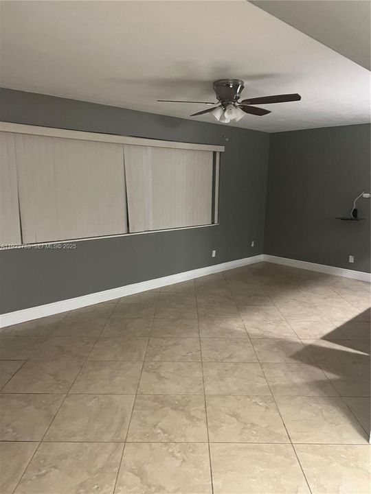 For Rent: $3,500 (4 beds, 2 baths, 1908 Square Feet)