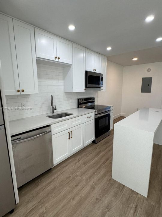 出租: $1,825 (1 贝兹, 1 浴室, 625 平方英尺)