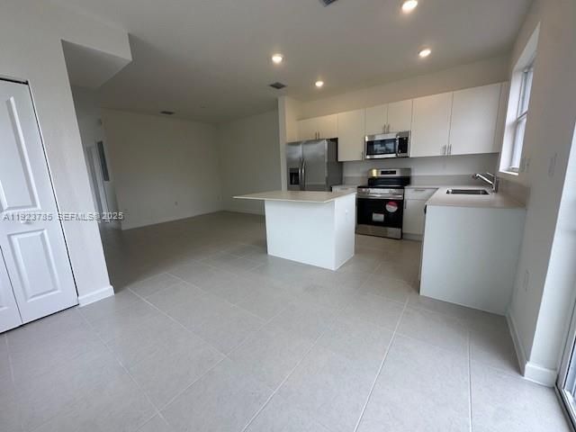 В аренду: $2,600 (3 спален, 3 ванн, 0 Квадратных фут)