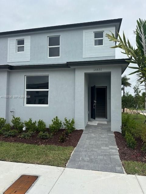 В аренду: $2,600 (3 спален, 3 ванн, 0 Квадратных фут)