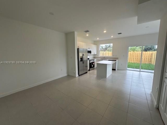 В аренду: $2,600 (3 спален, 3 ванн, 0 Квадратных фут)