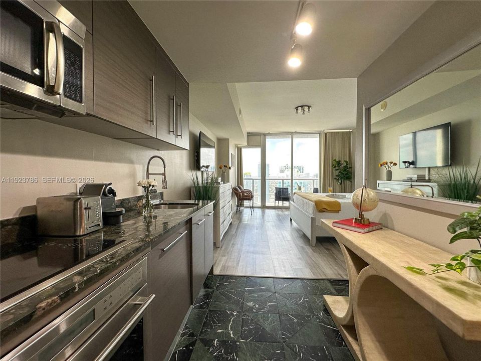 For Sale: $440,000 (0 beds, 1 baths, 495 Square Feet)
