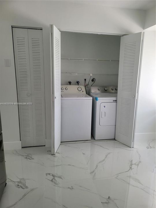 For Rent: $3,600 (3 beds, 2 baths, 1277 Square Feet)