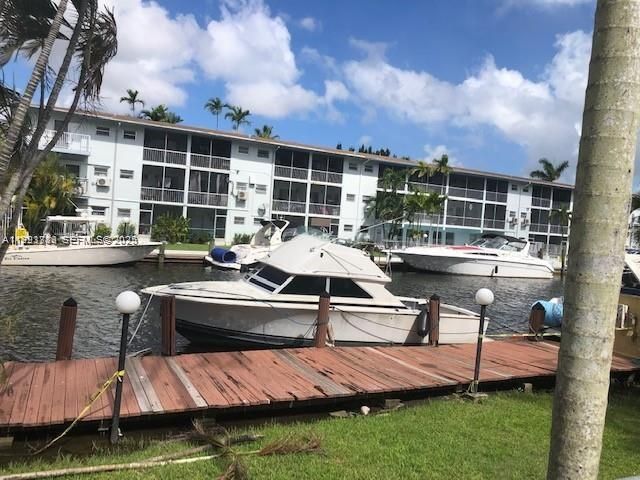 For Sale: $179,000 (0 beds, 1 baths, 360 Square Feet)