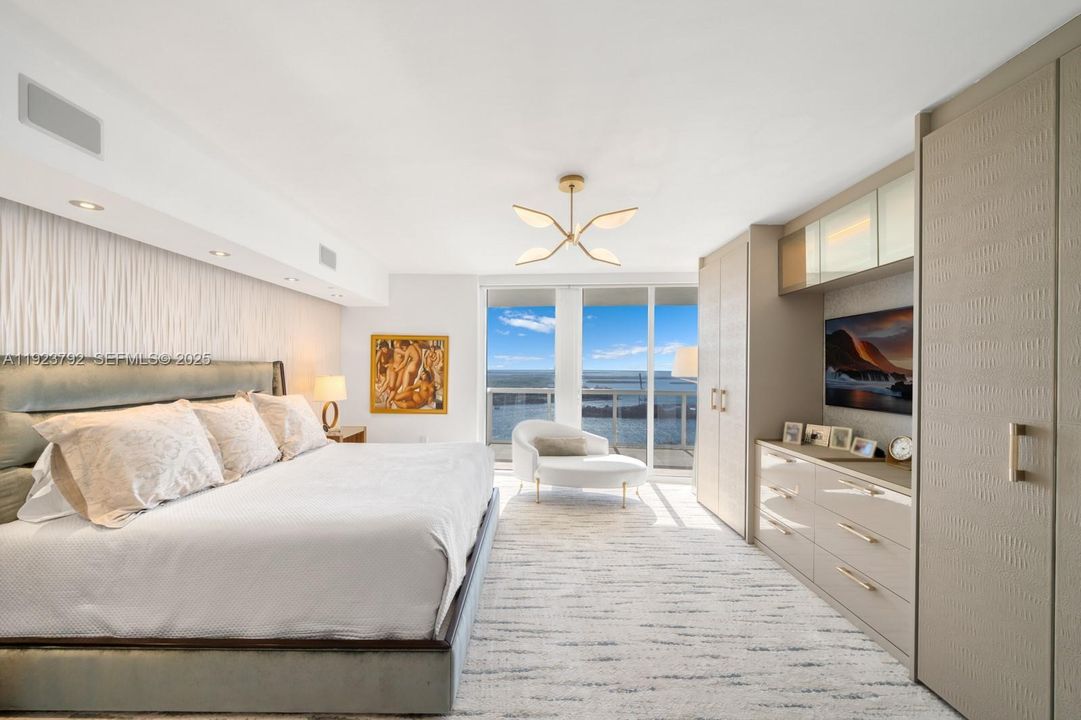 На продажу: $6,350,000 (3 спален, 3 ванн, 3284 Квадратных фут)