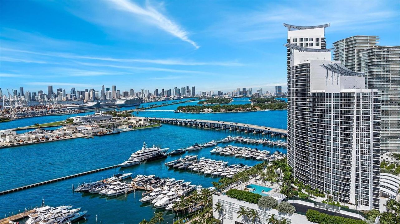 На продажу: $6,350,000 (3 спален, 3 ванн, 3284 Квадратных фут)