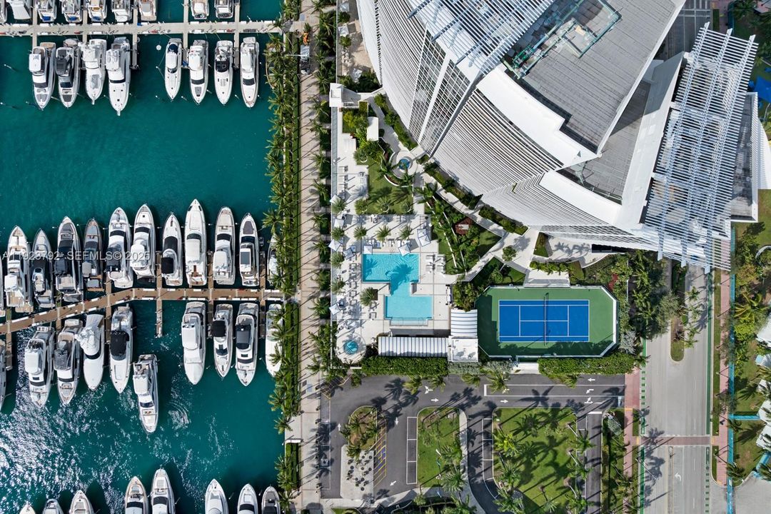 На продажу: $6,350,000 (3 спален, 3 ванн, 3284 Квадратных фут)