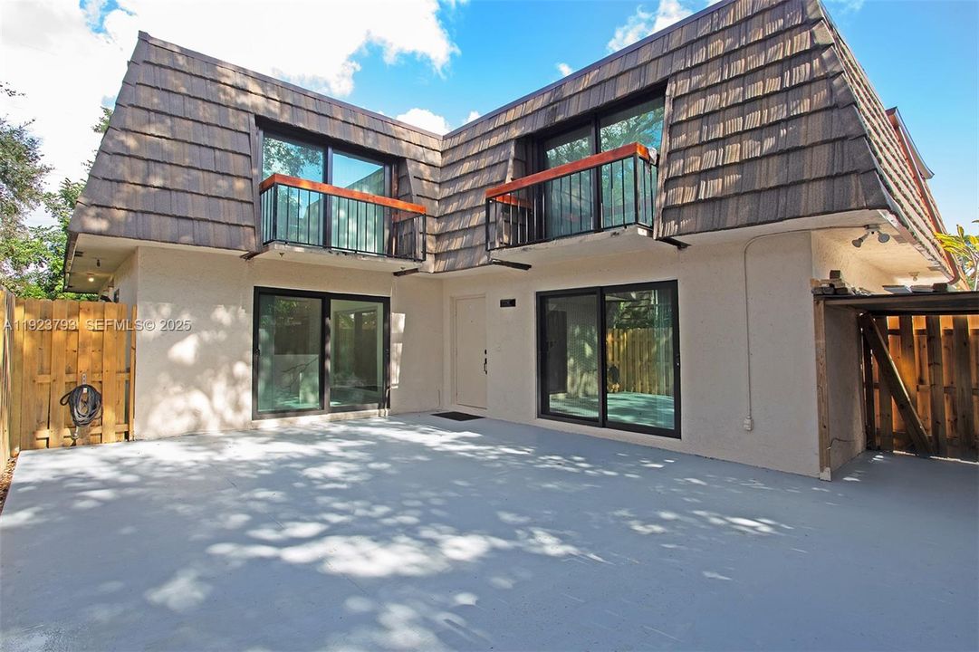 出租: $2,800 (2 贝兹, 2 浴室, 1468 平方英尺)