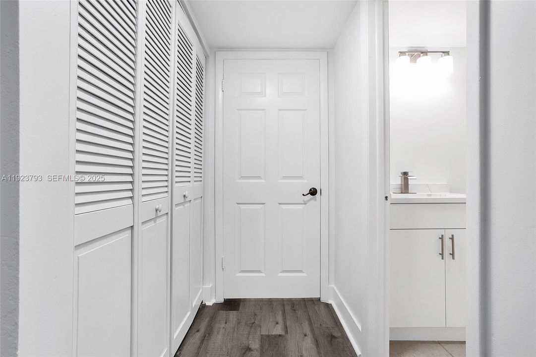 出租: $2,800 (2 贝兹, 2 浴室, 1468 平方英尺)