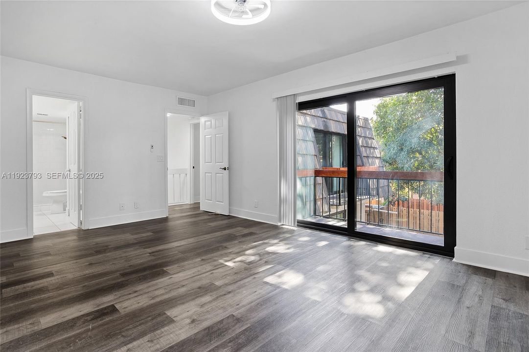 出租: $2,800 (2 贝兹, 2 浴室, 1468 平方英尺)