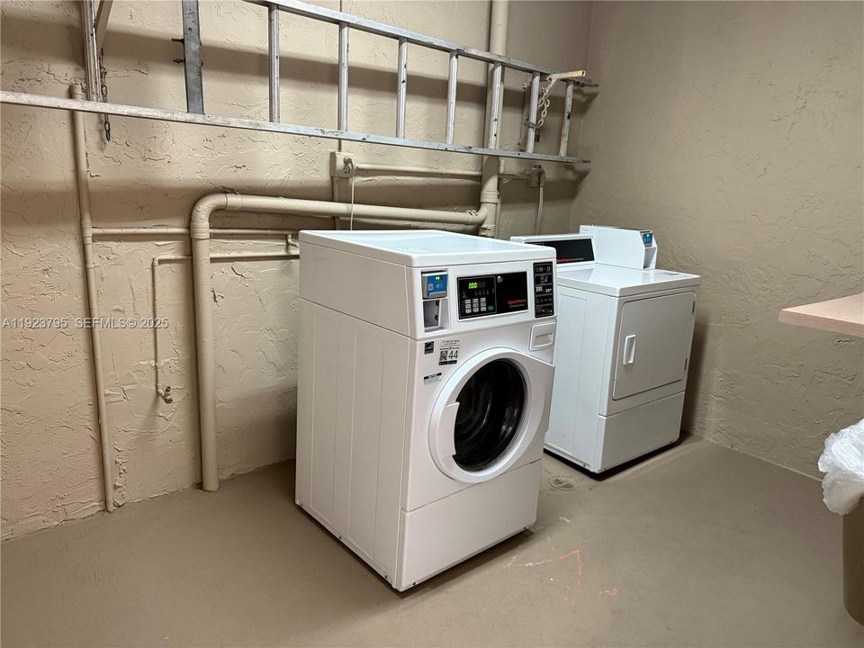 В аренду: $1,800 (1 спален, 1 ванн, 712 Квадратных фут)